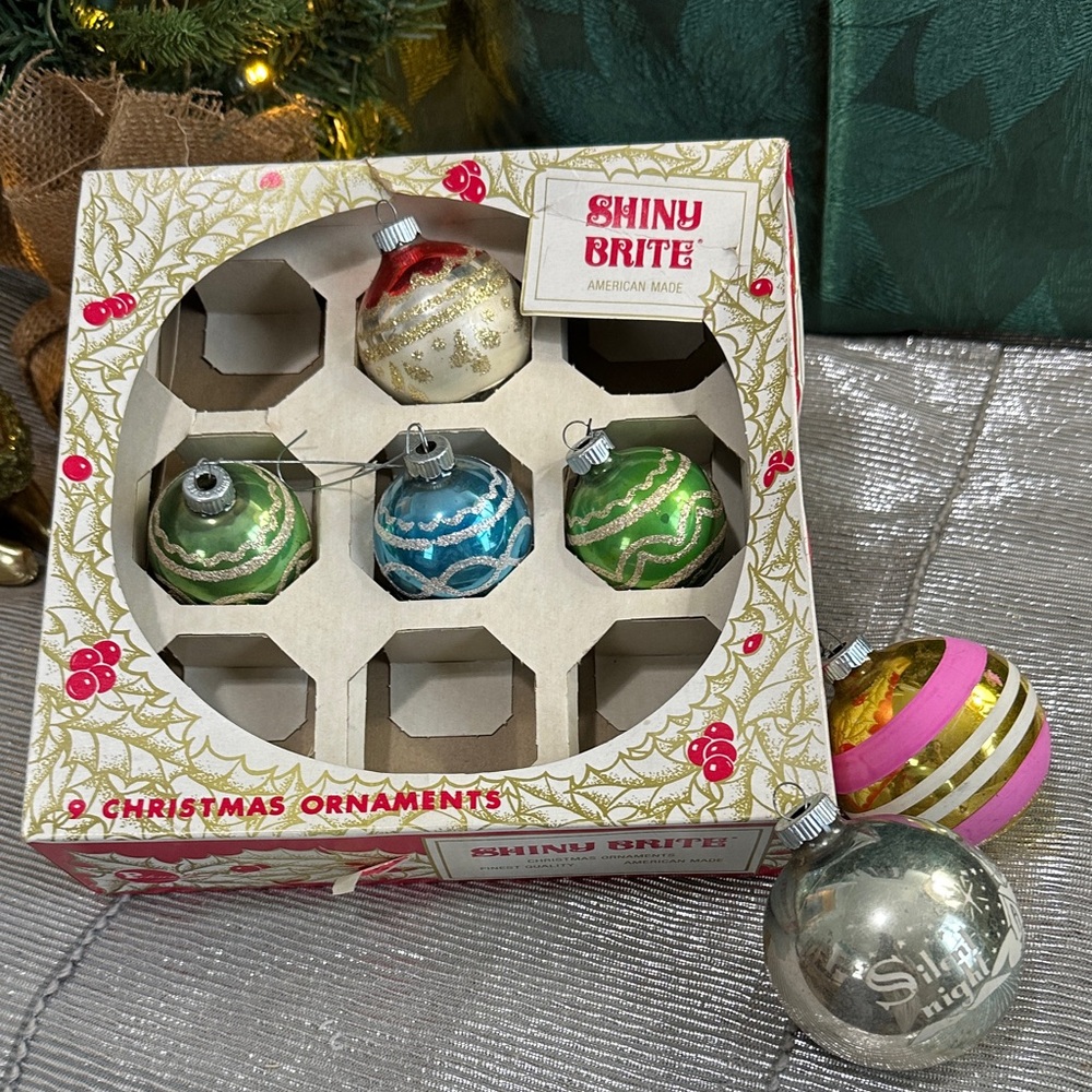 Shiny Brite Vintage Ornament Bundle Retro Christmas Six Ornaments & Box